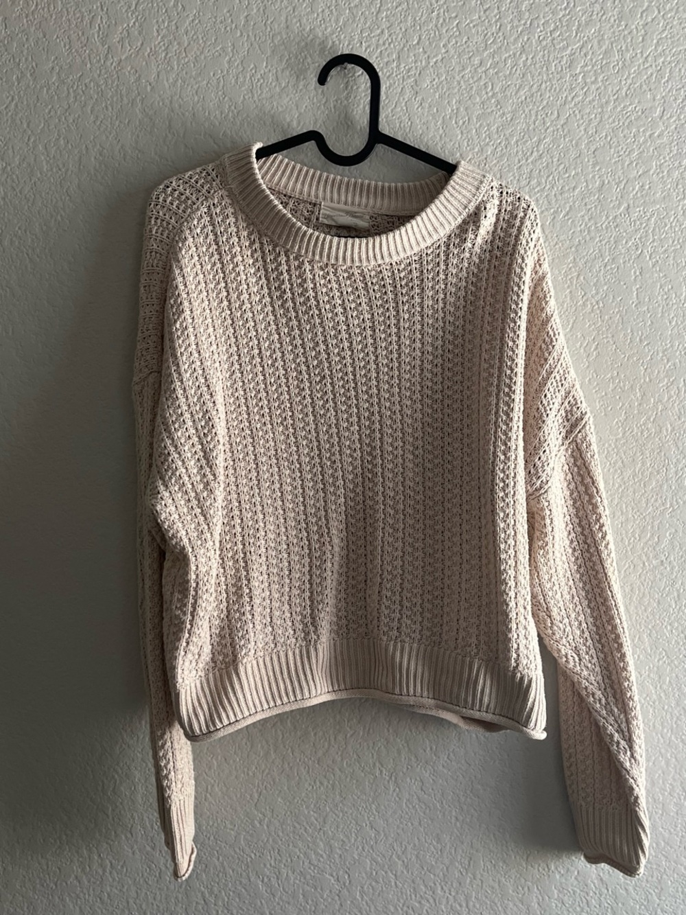 Universal Thread Beige Cable Knit Crewneck Sweater